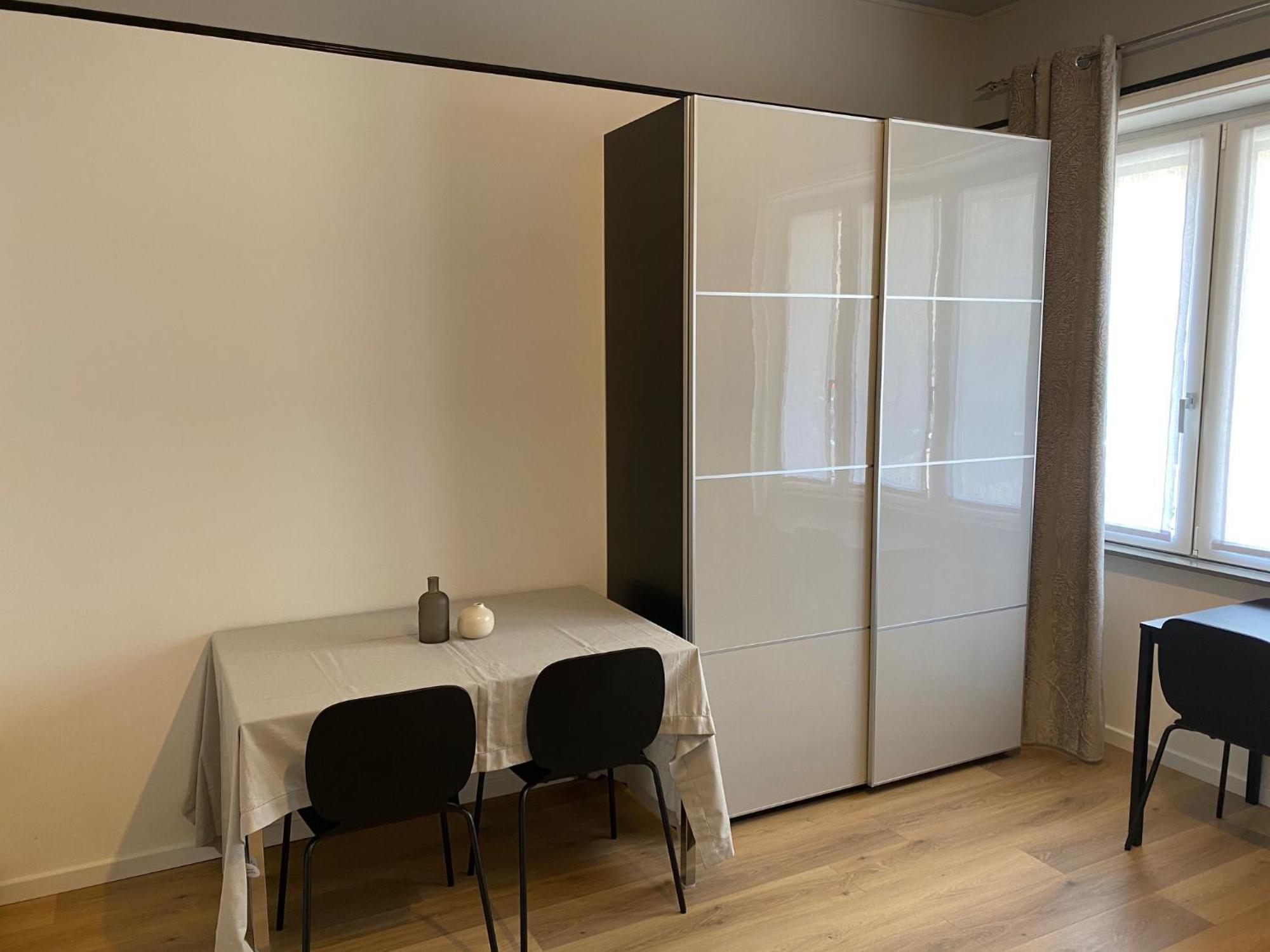 Grey House — Foto 2